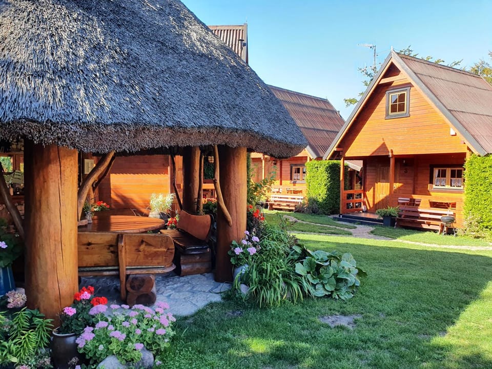 Property building, Day, Garden, Garden view