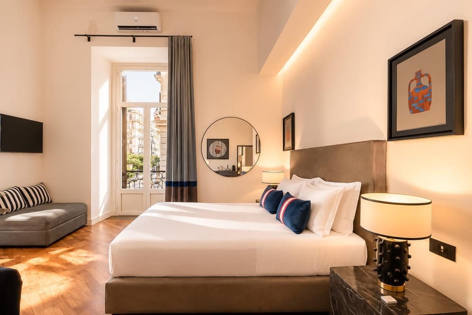 Bed, Balcony/Terrace, Photo of the whole room, Bedroom