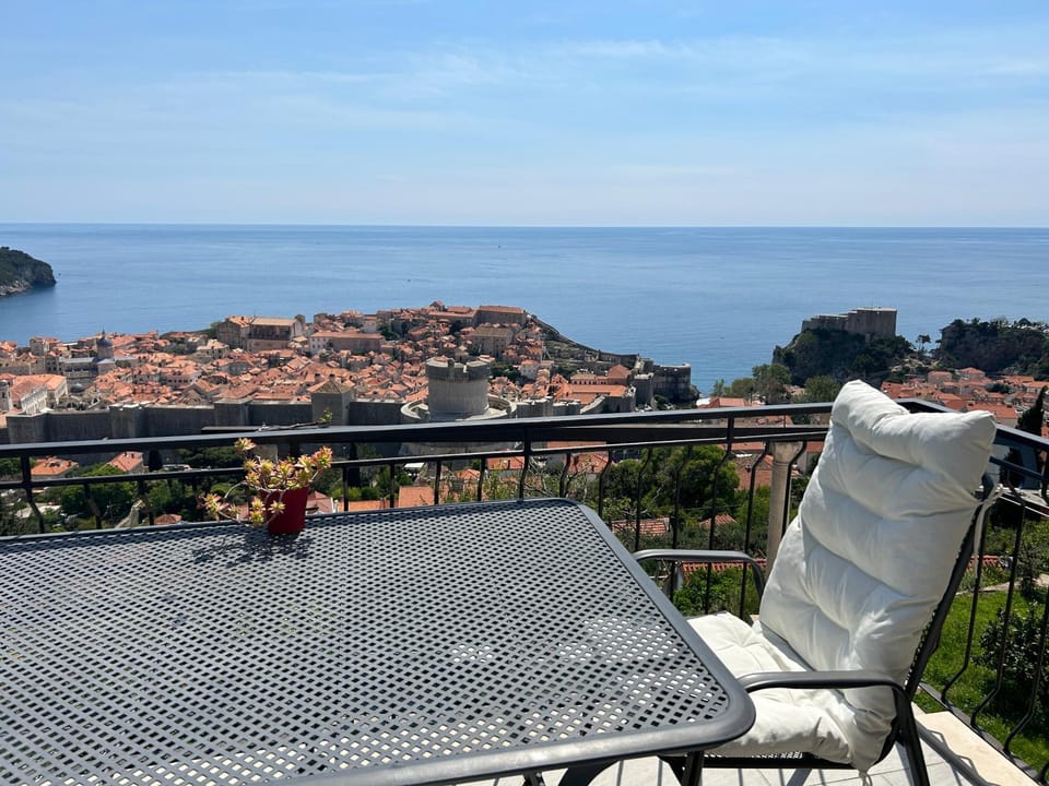 View (from property/room), Balcony/Terrace, Seating area, Sea view