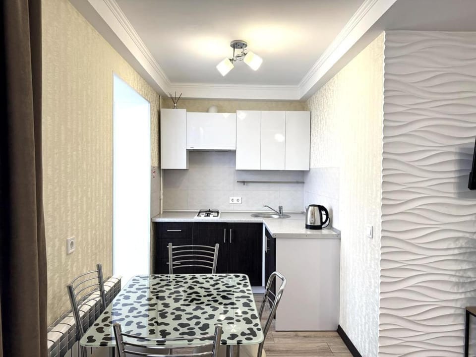 Kitchen or kitchenette, Dining area, stove, kitchen, kitchen