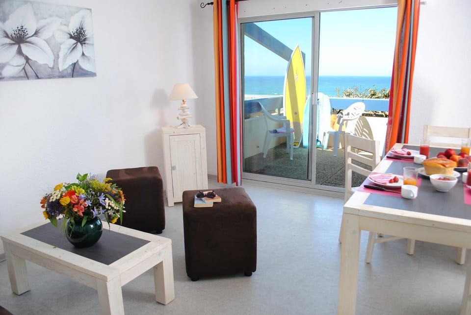 Balcony/Terrace, Living room