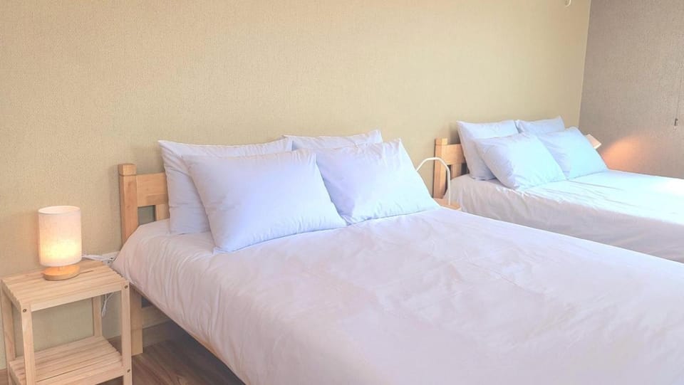 TreehouseUnseo GuestHouse Bed and Breakfast in Gyeonggi-do