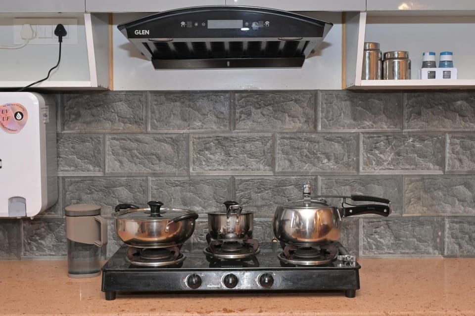 Kitchen or kitchenette, kitchen