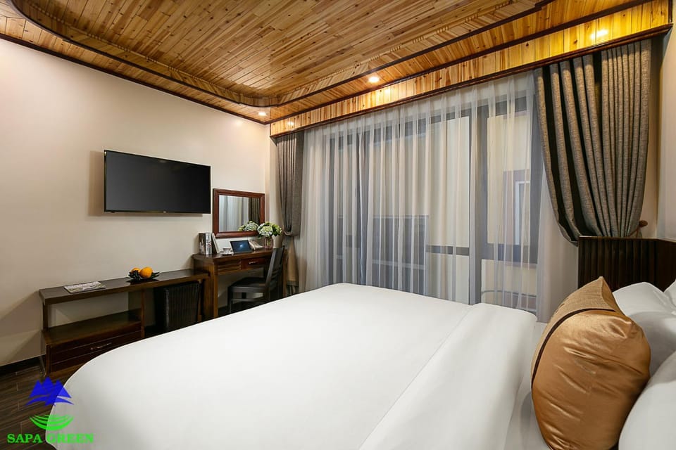 Bed, TV and multimedia, Photo of the whole room, Bedroom, hair dresser