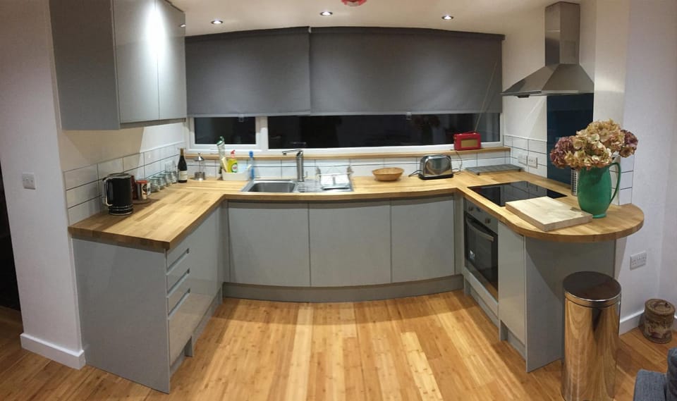 Kitchen or kitchenette, Other, Decorative detail, minibar, pet friendly, stove