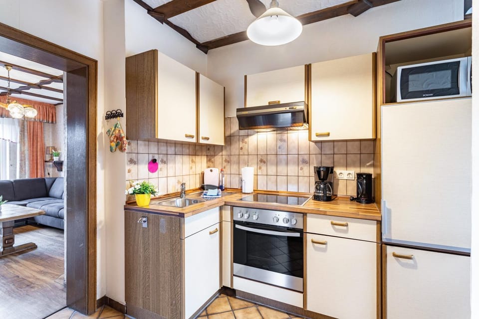 Kitchen or kitchenette, Living room