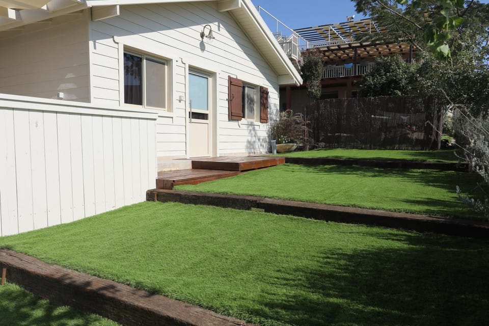 Property building, Facade/entrance, Garden