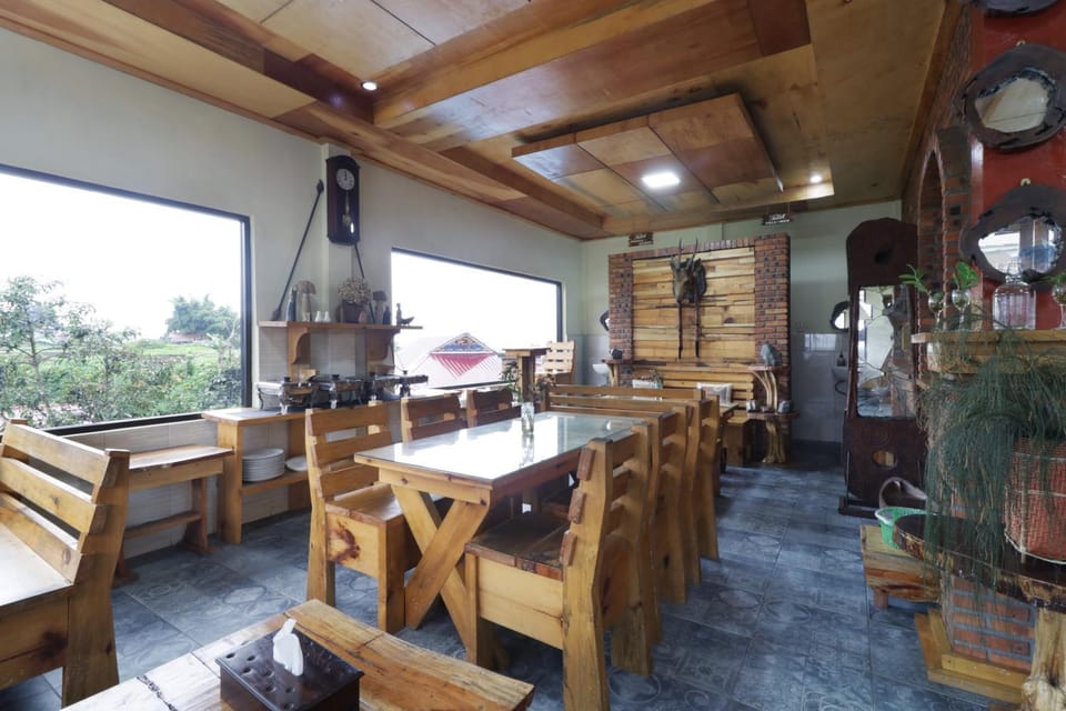 Dining area, Breakfast