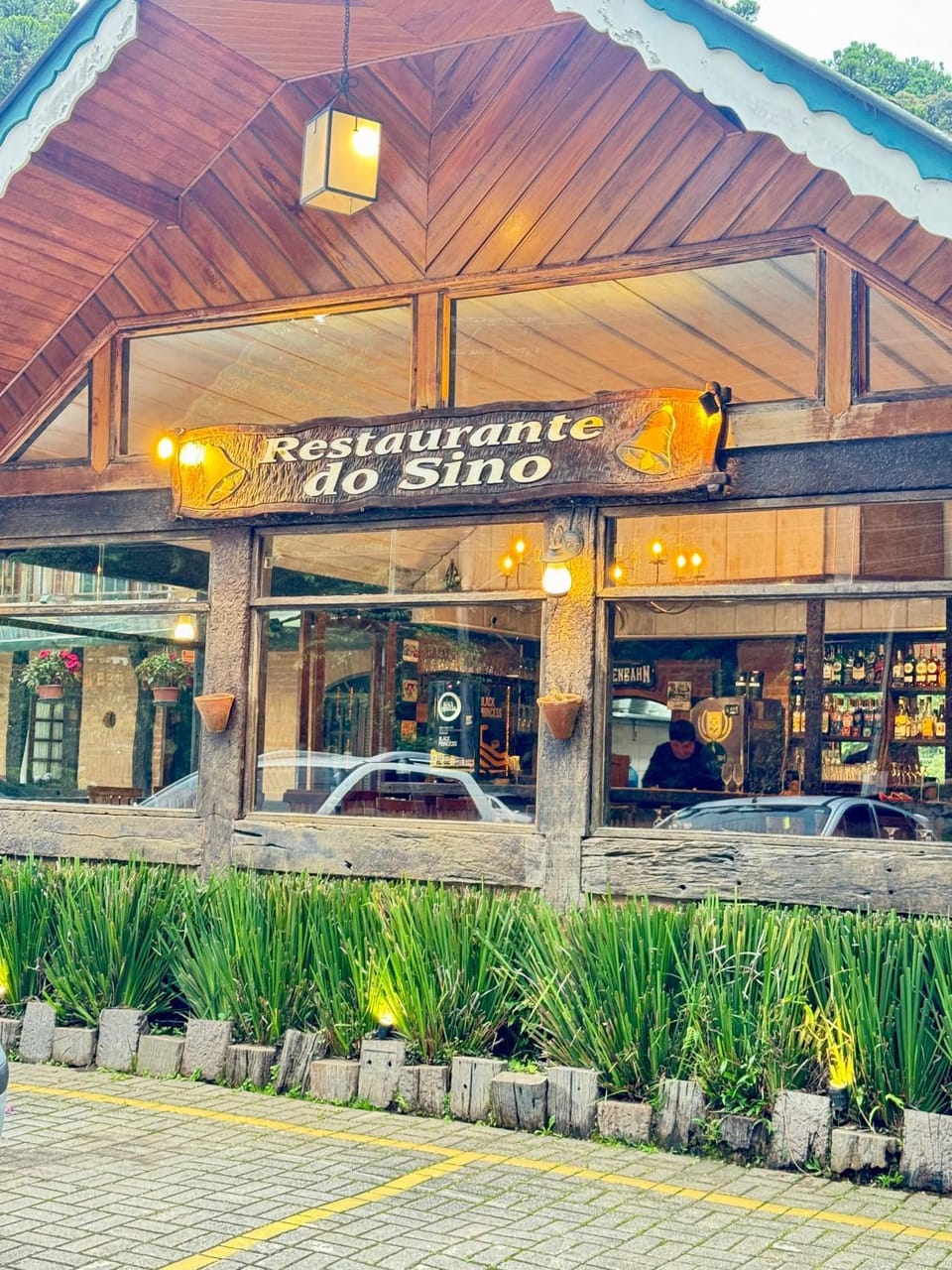 Property building, Restaurant/places to eat