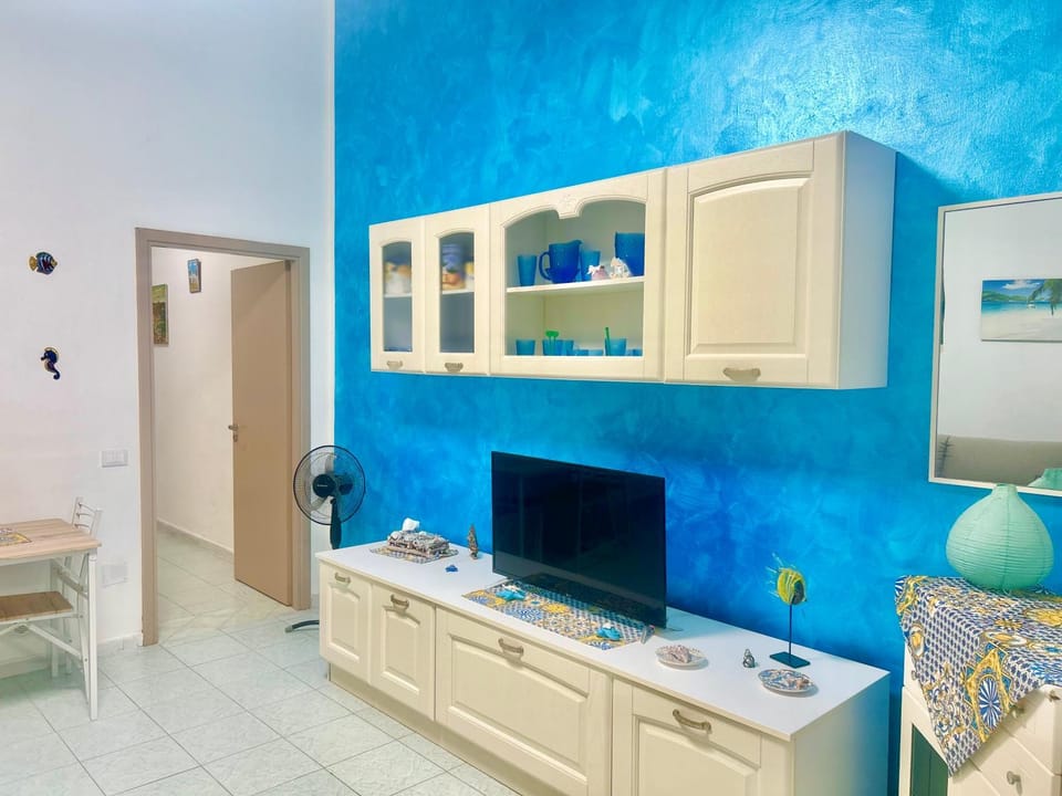 Communal lounge/ TV room, TV and multimedia, air conditioner