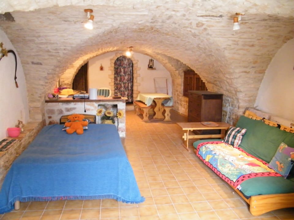 Bed, View (from property/room), Decorative detail, Seating area