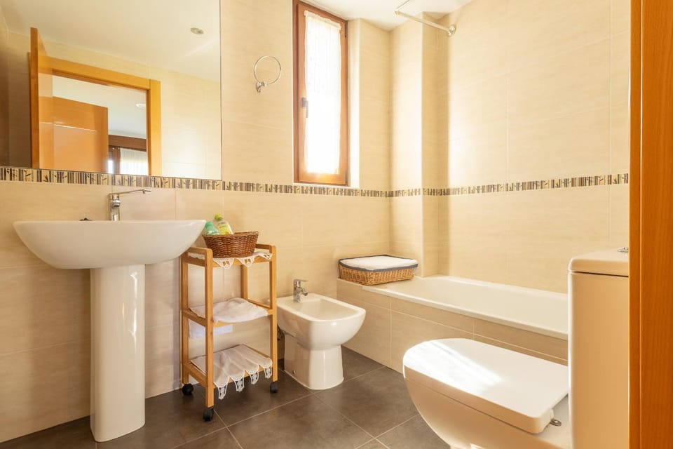 Bathroom, Bath, bidet