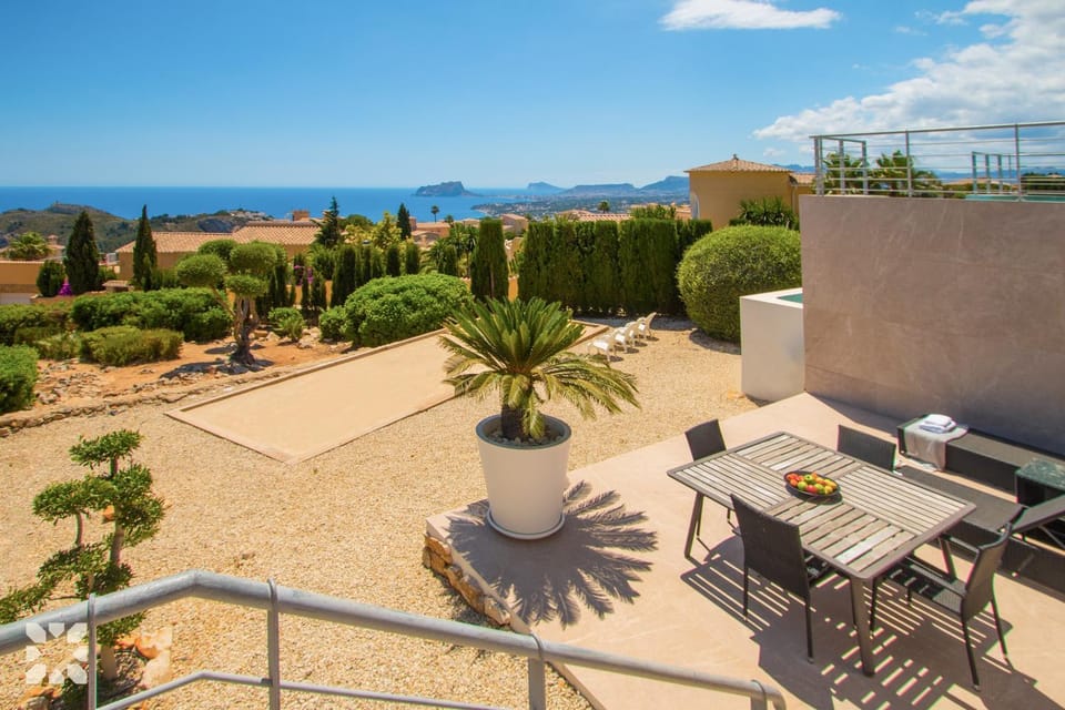 Property building, Patio, Day, Natural landscape, View (from property/room), Balcony/Terrace, Living room, Seating area, Dining area, Pool view, Sea view, Swimming pool, sunbed