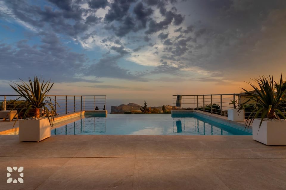 Day, Natural landscape, Pool view, Sea view, Swimming pool, Sunrise, Sunset, sunbed