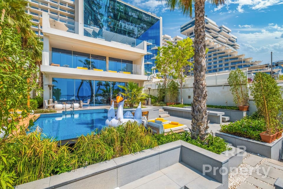 Pool view, Swimming pool, Swimming pool
