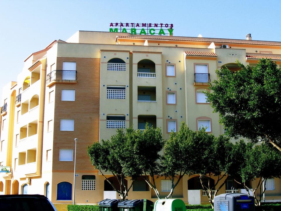Facade/entrance, Logo/Certificate/Sign