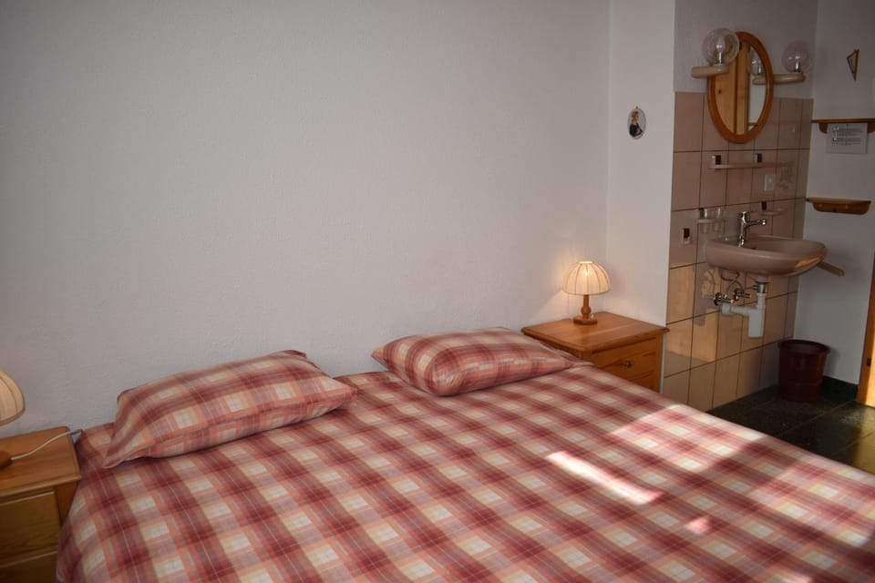 Curneglia (311 Ma) Apartment in Lantsch/Lenz