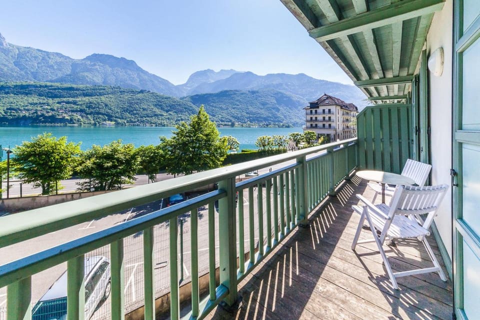 Patio, Balcony/Terrace, Lake view, Mountain view