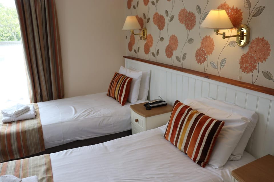 Lion Hotel & Studio Apartments Hotel in Criccieth