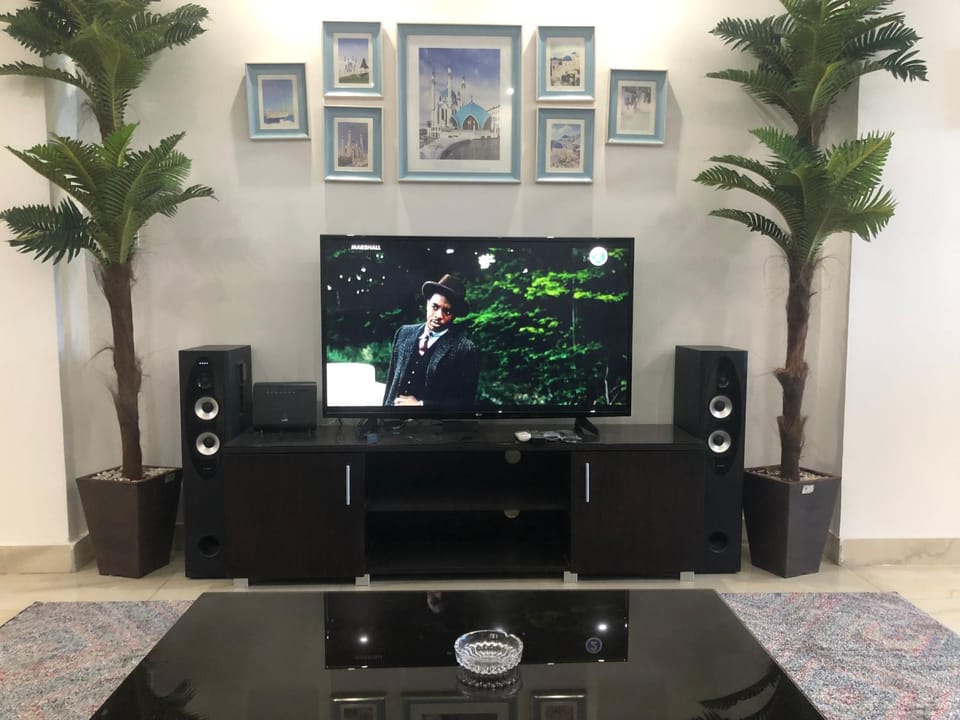 TV and multimedia, Seating area