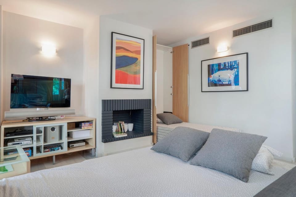 AB Properties - Design Penthouse Marbella - Puerto Banús - Golden Mile - Pool and Tropical Garden View Apartment in Marbella