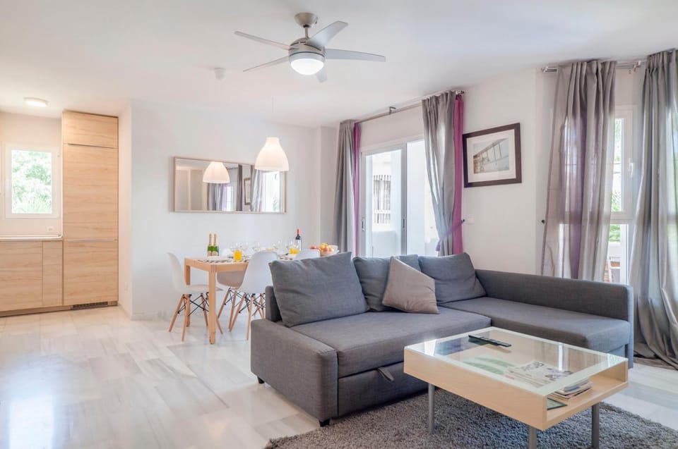 AB Properties - Design Penthouse Marbella - Puerto Banús - Golden Mile - Pool and Tropical Garden View Apartment in Marbella