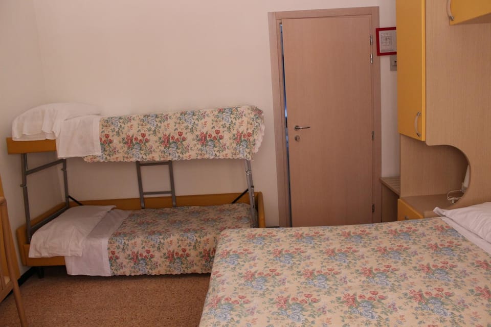 Pensione Fiorella Rimini Hotel in Rimini