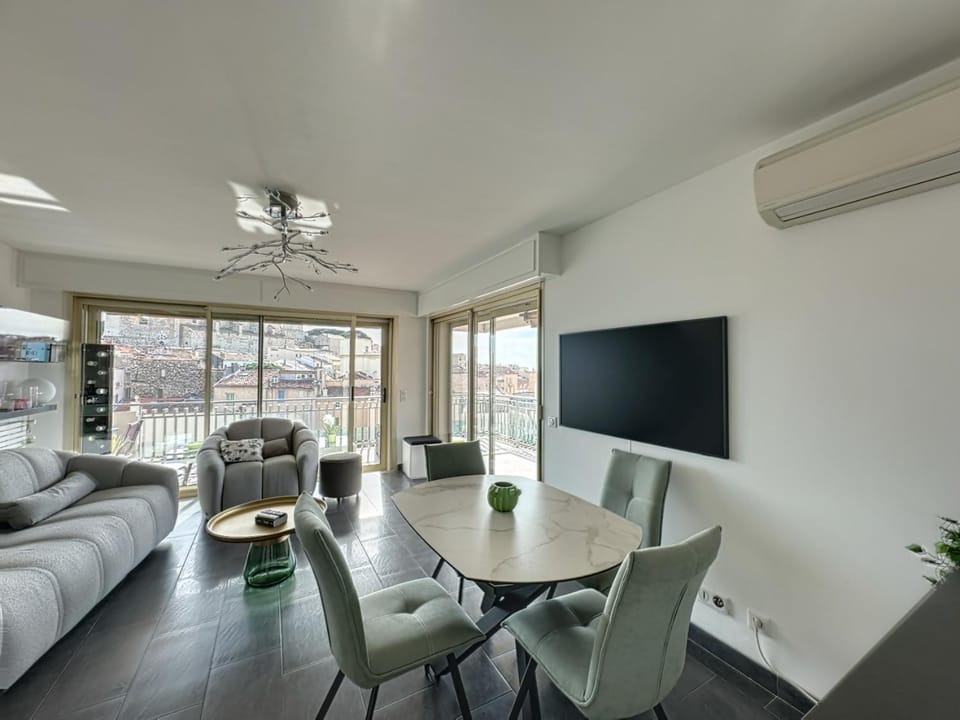 AGENCIA appartement 2 chambres au Suquet Apartment in Cannes