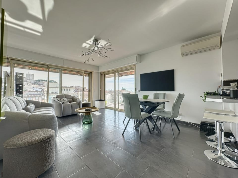 AGENCIA appartement 2 chambres au Suquet Apartment in Cannes