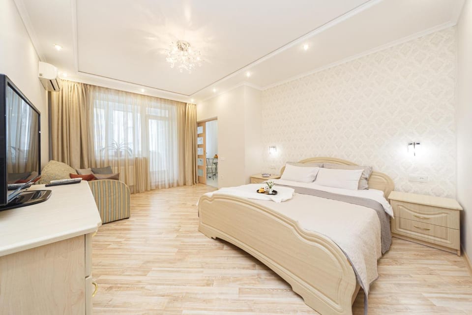 Красивая квартира рядом с АРКАДИЕЙ и парком Apartment in Odessa