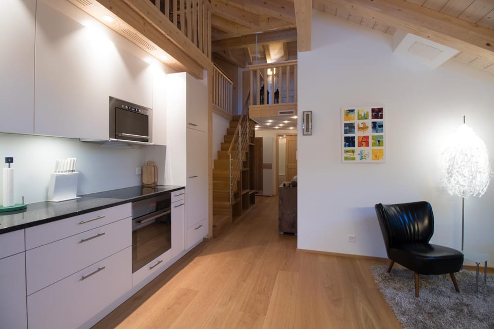 Kitchen or kitchenette, Living room