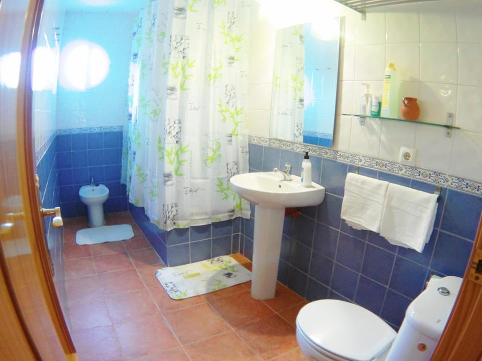 Bathroom, Photo of the whole room