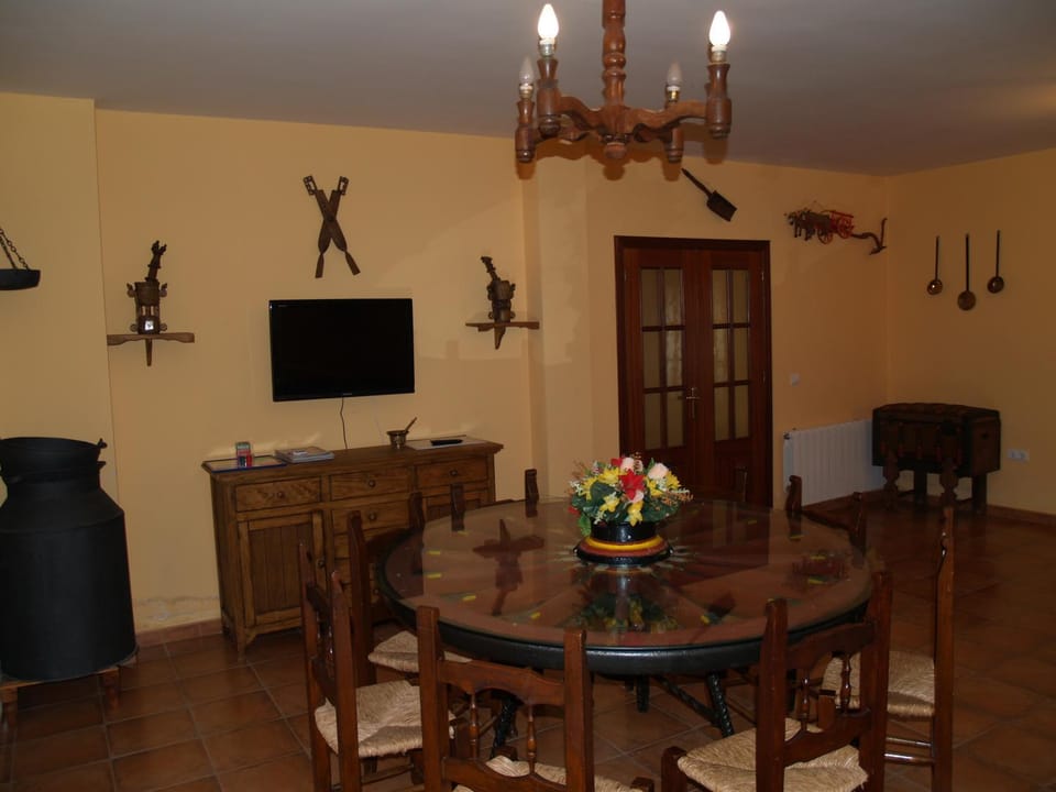 Communal lounge/ TV room