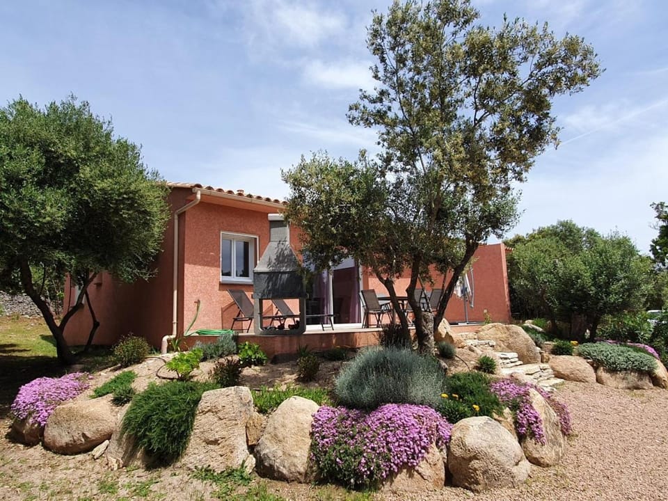 Patio, BBQ facilities, Garden, Balcony/Terrace