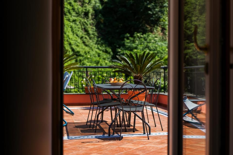 Domus Le Postali Apartment in Vico Equense