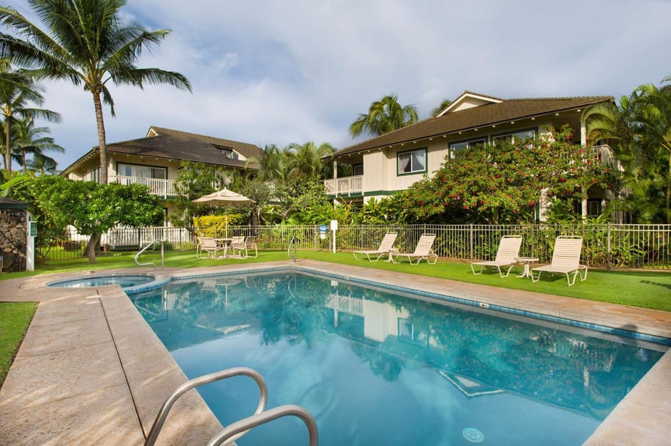 Day, Pool view, Swimming pool, sunbed