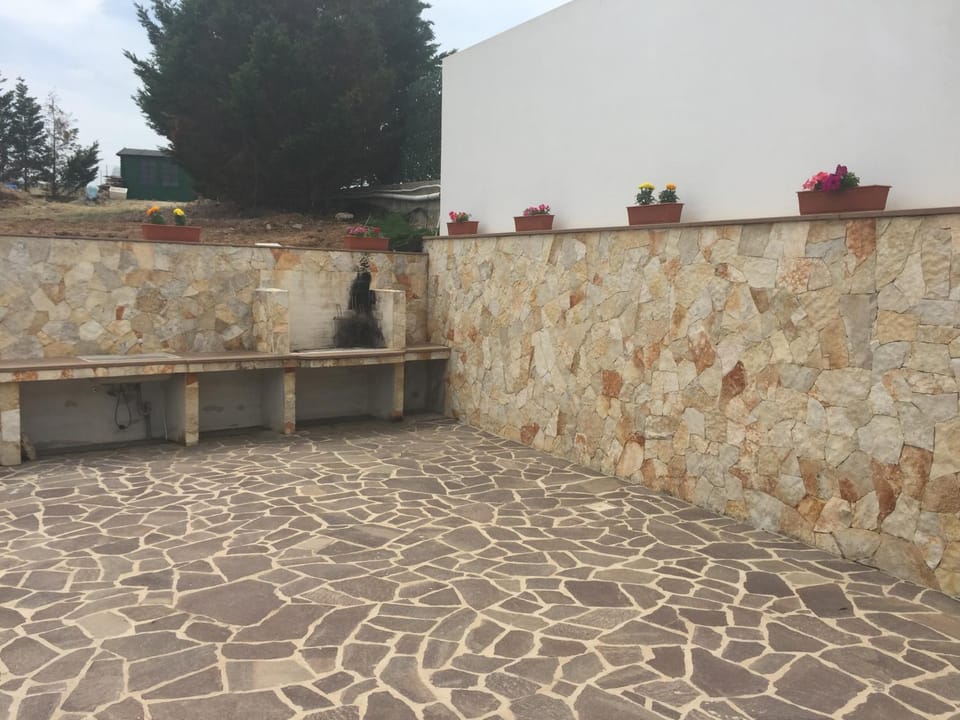 Patio, BBQ facilities, Garden