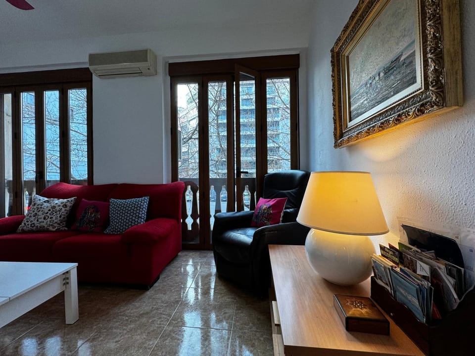 Living room, Seating area, air conditioner