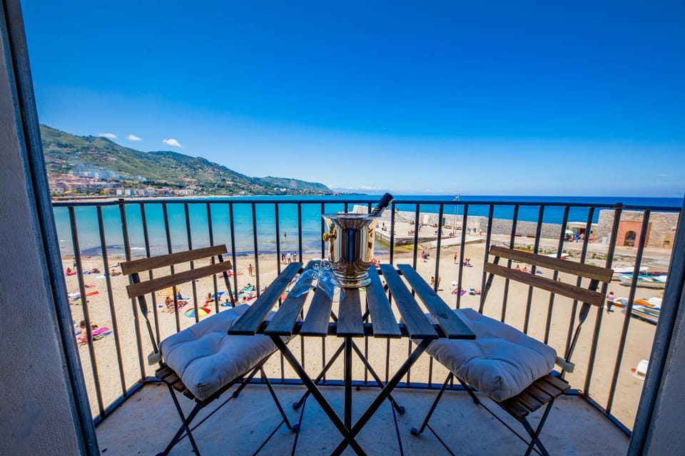Balcony/Terrace, Landmark view, Sea view