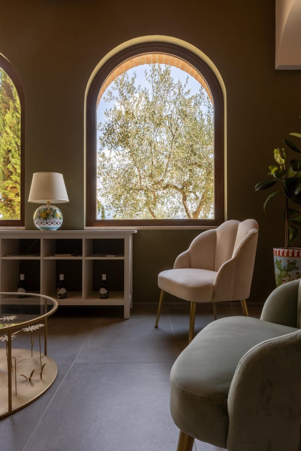 Lobby or reception, Internal: Not applicable to any particular room