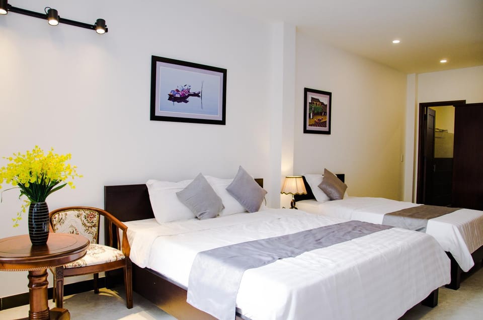 Seating area, Bedroom