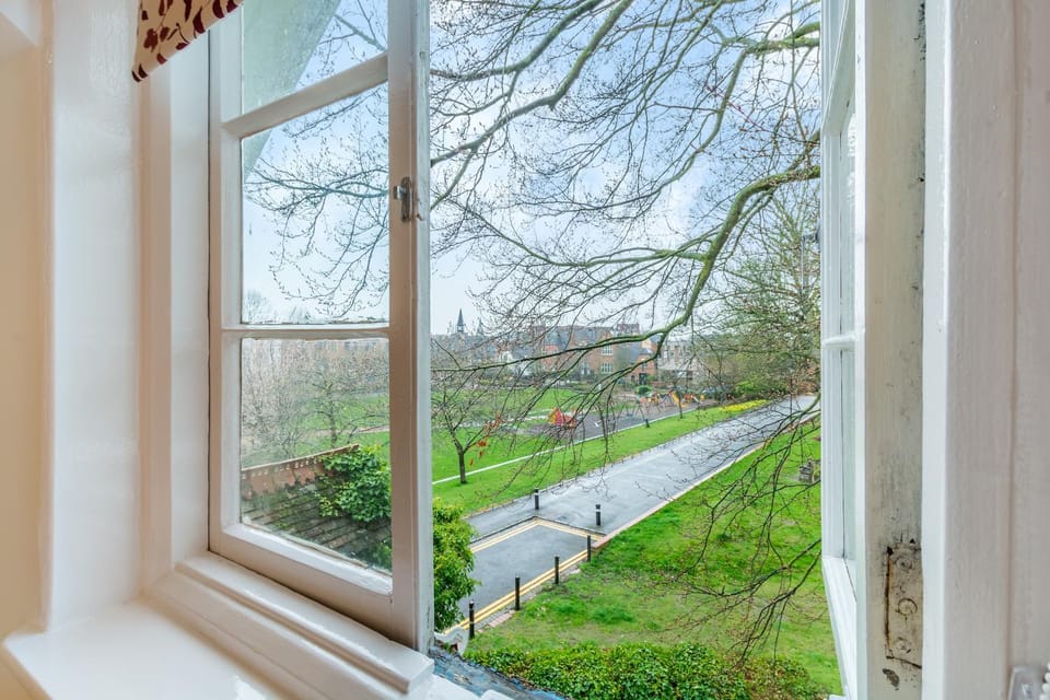 Bedroom, City view, City view, Garden view, Garden view