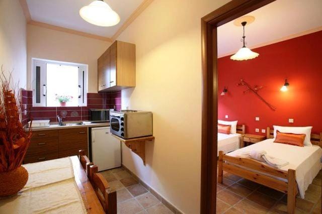 Bed, Kitchen or kitchenette