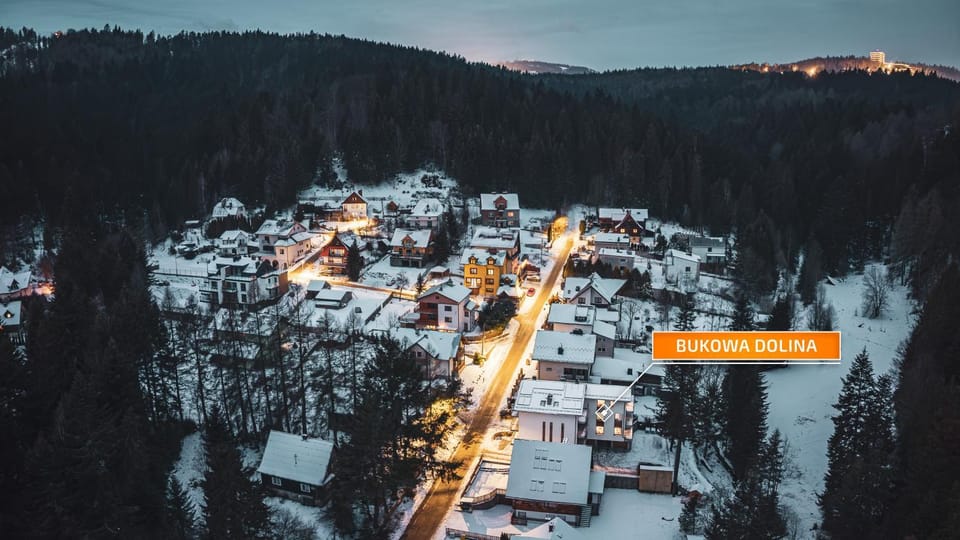 Property building, Neighbourhood, Winter