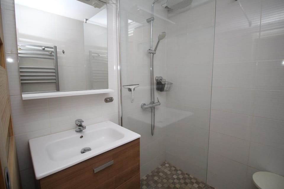 CORAUX - Maisonnette 4 pers avec piscine et parking House in Canet-en-Roussillon