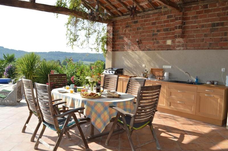 Balcony/Terrace, Swimming pool