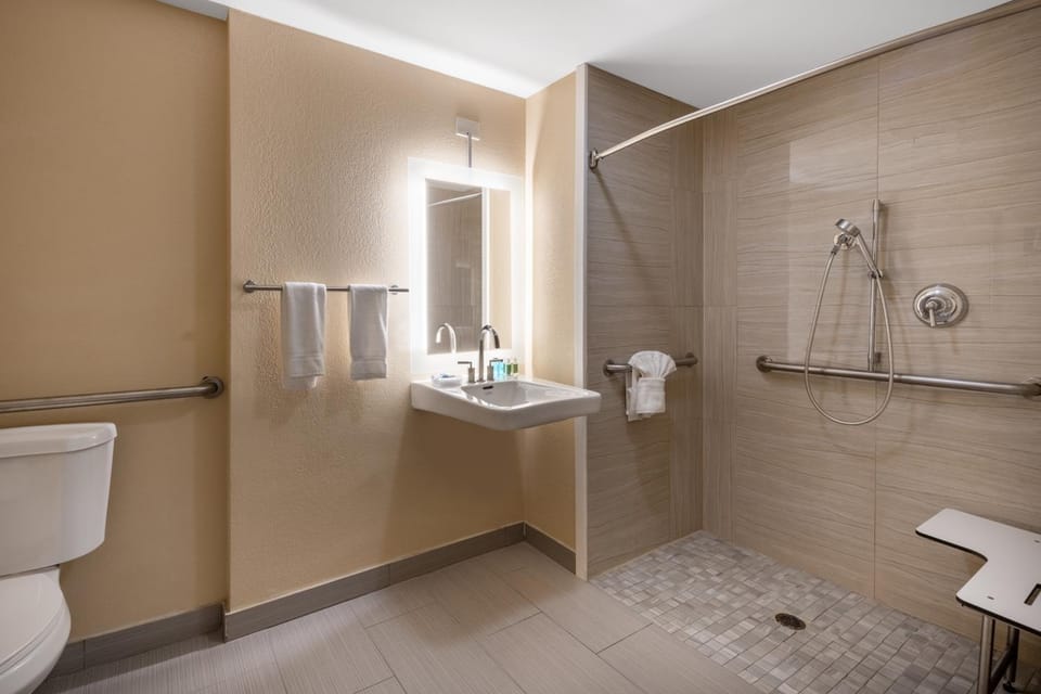 Shower, Toilet, Bathroom