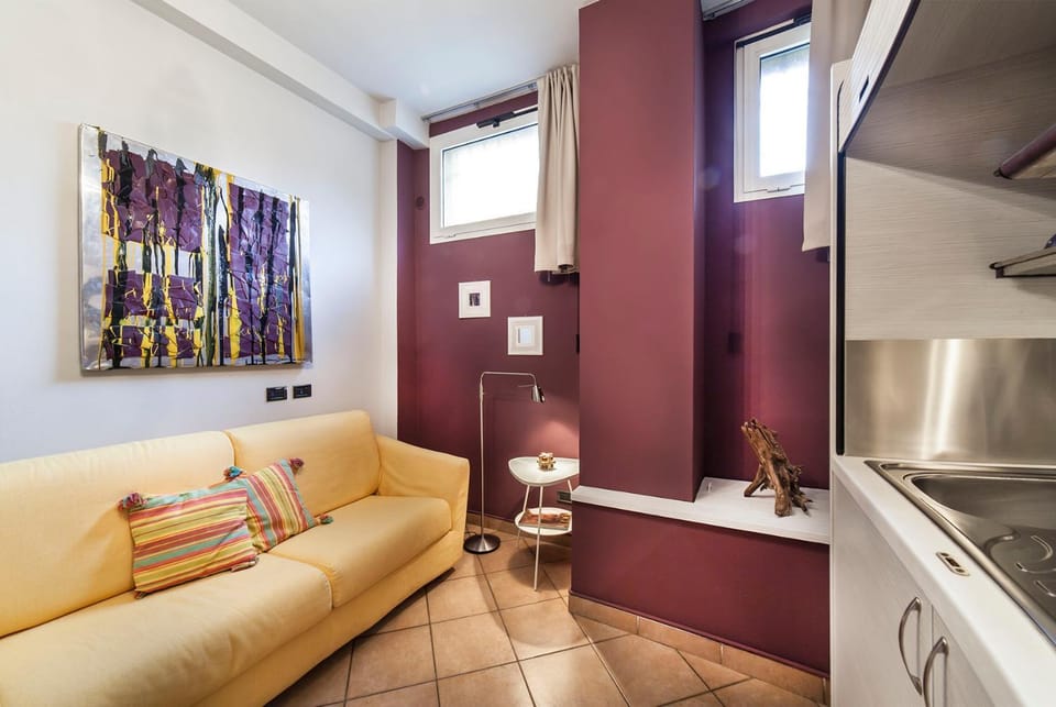 Kitchen or kitchenette, Living room