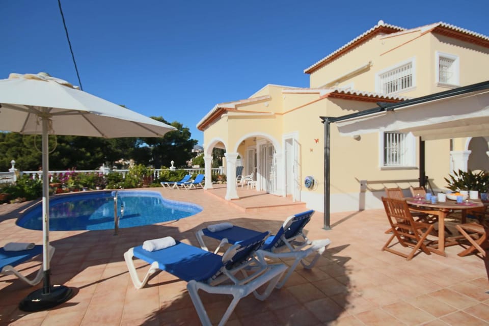 Swimming pool, Swimming pool, sunbed