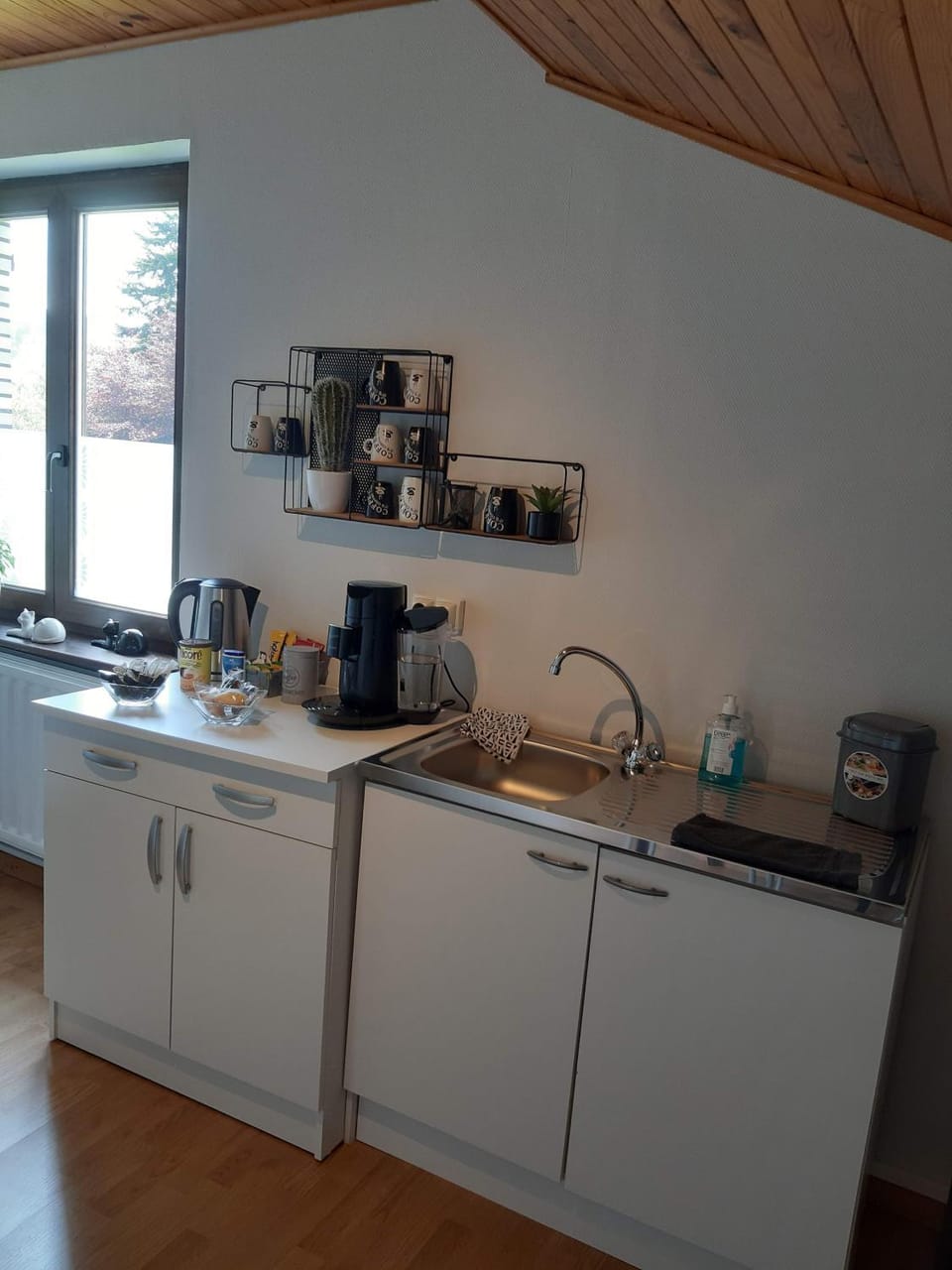 Coffee/tea facilities, Communal kitchen